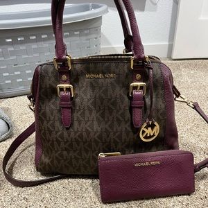 Michael Kors Crossbody & Wallet set